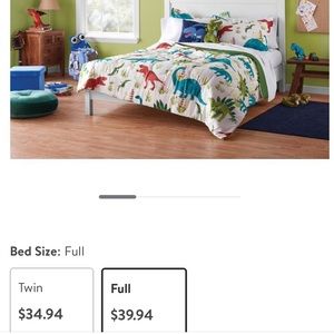 full dinosaur bedding! good conditions!